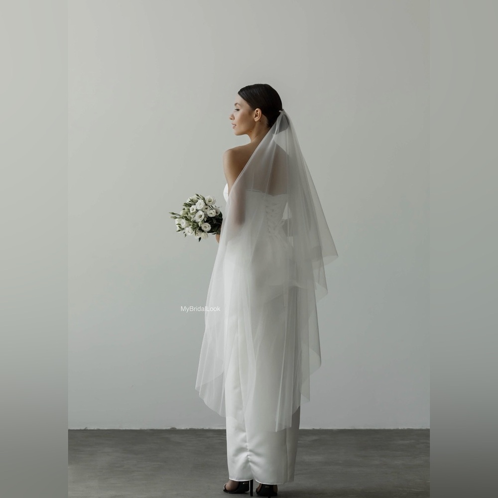 Elegant Ivory Bridal Veil